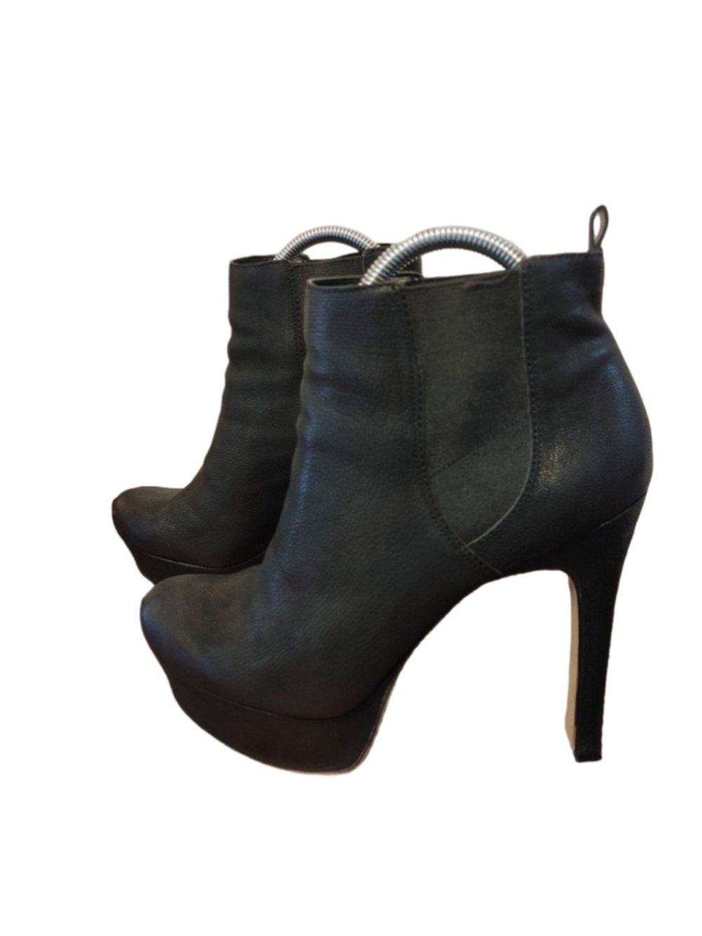 Vince Camuto Baileys Chelsea Booties Size 9M